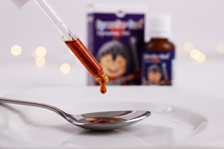 نحوه مصرف قطره آهن لیپوزوفر برای کودکان